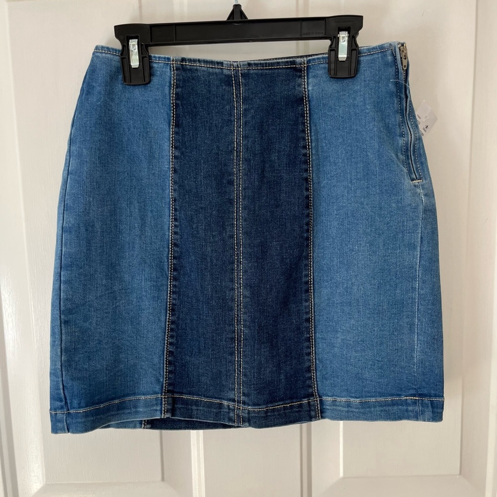 PacSun: color block jean skirt, size 25